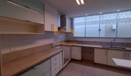 Casa de Luxo Para Locação na Vila Pavan, Americana-SP: 3 Quartos, 2 Suítes, 2 Salas, 5 Banheiros, 5 Vagas, 358m²!