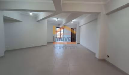 Sala disponível para locação no bairro Vila Cordenonsi em Americana