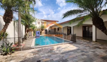 Imponente residência à venda na Vila Santa Catarina, Americana-SP: 4 quartos, 4 suítes, 3 salas, 5 banheiros, 8 vagas, 503m².