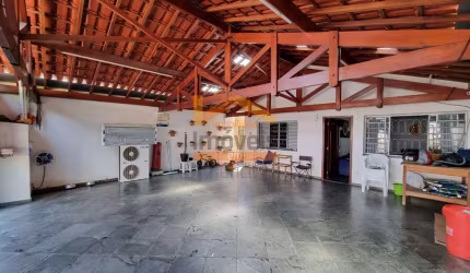 Casa com 3 quartos à venda no Brieds, Americana , 265 m2 por R$ 700.000