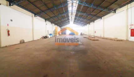 Salão industrial de 1.000m² com doca para caminhões em condomínio fechado com portaria 24 hs R$ 9.700,00
