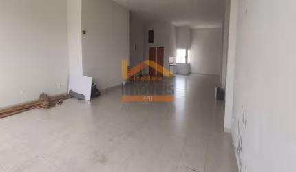 Salão comercial sobre loja para locação no bairro Dona Regina  em Santa Bárbara dOeste SP R$ 3.500,00