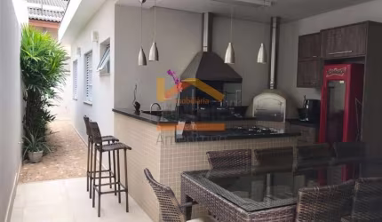 Casa de alto padrão em condomínio com 3 quartos no Jardim Primavera, Nova Odessa-SP: 180m² - Imperdível!