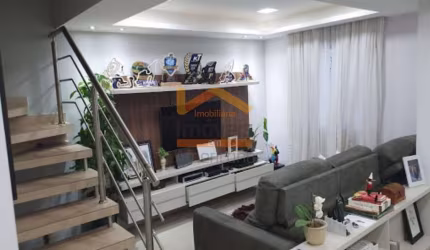 Casa de alto padrão em condomínio: 3 quartos, 1 suíte, 3 salas, 4 banheiros, 2 vagas na Chácara Letônia, Americana-SP.