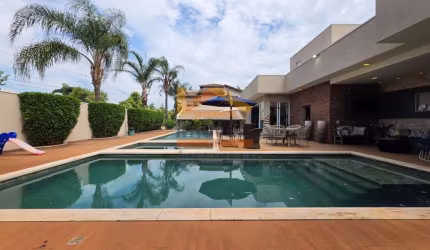 Casa em Condomínio à Venda em Santa Bárbara D'oeste-SP, Jardim Panambi  4 quartos, 1 suíte, 3 salas, 3 banheiros, 4 vagas, 400m²