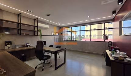 Prédio comercial à venda em Americana-SP, Vila Santo Antônio: 6 salas, 2 vagas, 290m² de área. Aproveite!