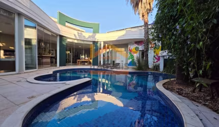 Impecável Casa em Condomínio à Venda em Americana-SP, Jardim Trípoli: 4 Quartos, 2 Suítes, 3 Salas, 5 Banheiros, 6 Vagas, 395m²!