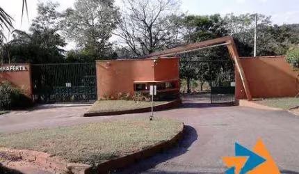 CASA E SITIO EM CONDOMINIO FECHADO TERRA FÉRTIL- MATEUS LEME MG