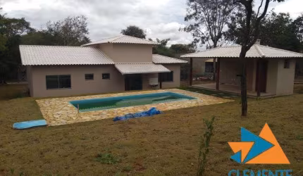 EXCELENTE CASA NOVA  CONDOMINIO FECHADO VALE DO LUAR