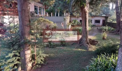 Vendo SUPER Oportunidades em condomínio clube em São Bernardo do Campo.  Casa com uma área útil de 420m2, terreno de 1500m2, São 3 Dormitorios, sendo 1 Suíte, casa em condômino fechado, com clube dent