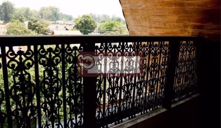 Atenção: Chegou a sua Oportunidade de comprar um Sobrado no Socorro com Desing EUROPEU.  Vendo lindo sobrado no bairro do Socorro, imóvel com um Stilo totalmente diferente dos outros que você visitou,
