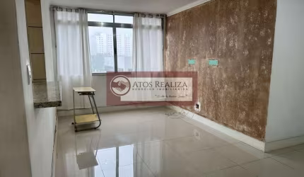 Chegou a sua Oportunidade de Morar em Santo Amaro.  Alugo Apartamento de 95m2 na Av João Dias, Apartamento com 2 dormitórios bem espaçosos, dependências de empregada com Banheiro e Área de Serviço, Sa