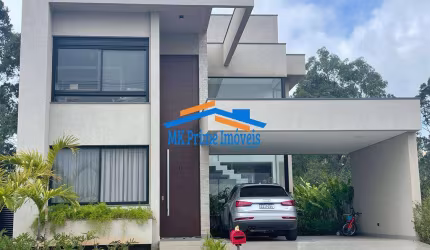 Excelente casa 300m² com 3 suítes no Santa Anna