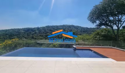 Casa Nova à Venda no Condomínio Gênesis II sendo 490m² de Terreno.