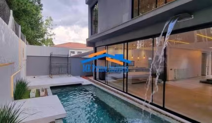 Maravilhosa Casa Nova à Venda no Residencial 4 - Alphaville.