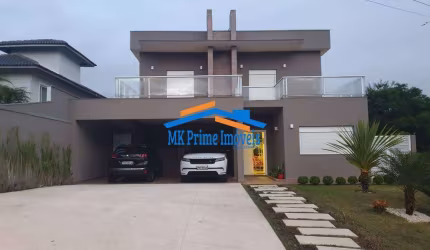 Linda Casa em condomínio 611m² com 3 suítes no cond. Santa Maria.