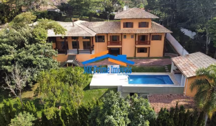 Casa Cinematográfica com 4 Suítes e Sala de Cinema - Granja Viana.