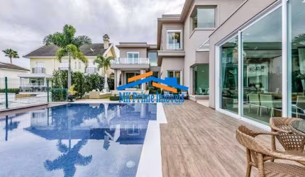 Linda Casa localizada no condomínio Alphaville residencial 10 com 5 suítes!