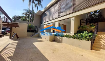Ótimo Sobrado à Venda 450m² 5 Suítes 4 vagas de garagem Piscina- Morumbi/SP