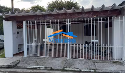 Casa Térrea com 3 Dormitórios Próximo ao Kartódromo da Granja Viana - Cotia