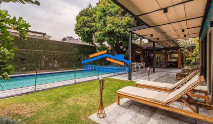Maravilhosa Casa em Condomínio no Residencial 2 com 1.721m² de Terreno.