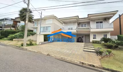 Casa em condomínio 560m² com 4 suítes  na Granja Viana.