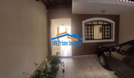 Sobrado 150m² com 3 dormitórios sendo 1 suíte no Pestana.