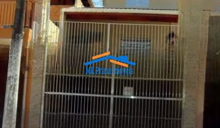 Ótimo Sobrado com 2 Dormitórios e 2 Vagas de Garagem.
