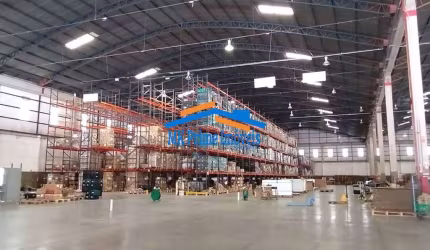 Galpão 10.000m² Fabril 8 Docas Pé direito 12m, para Locação em Jandira/SP