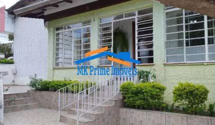 Casa Ampla com 2 Salões Comerciais: Ideal para Morar e Gerar Renda!