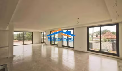 Casa C/ 4 Suítes 520m² Área Construída - Fase Final de Acabamento - Piscina
