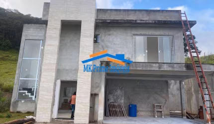 Sobrado condomínio fechado • Serra da Cantareira • Alto Padrão (Na planta)