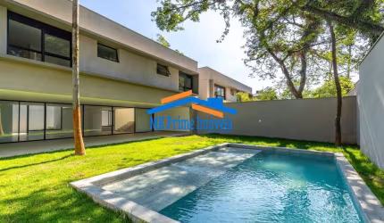 Linda Casa em Condomínio com 935 m² na Granja Julieta
