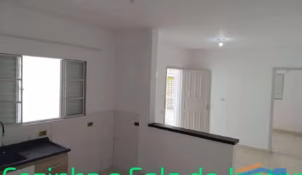 Casa assobrada com 2 dormitórios sendo uma suite no Jd.Padroeira Osasco /SP