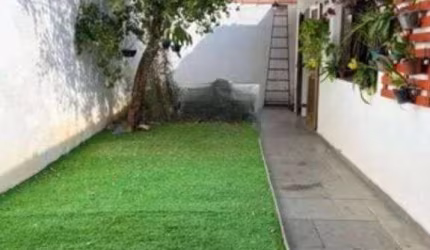 Casa Térrea com 3 Dormitórios - Parque Continental - Bolsão