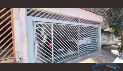 Ótimo Sobrado com 3 Dormitórios, Suíte e 2 Vagas de Garagem!