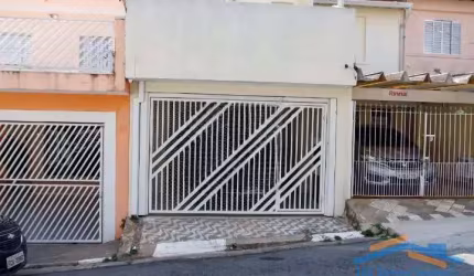 Excelente Sobrado com 3 Dormitórios sendo 2 Suítes e uma Vaga de Garagem.