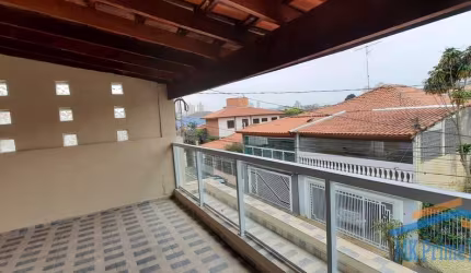 Casa Assobradada com 03 Pisos e  347m de A.C. no Jardim D` ABRIL- OSASCO.
