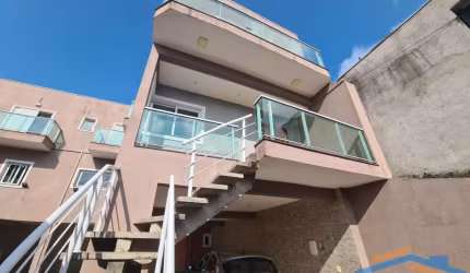 Sobrado com 405m², 4 Dormitórios sendo 2 Suítes - Novo Osasco.