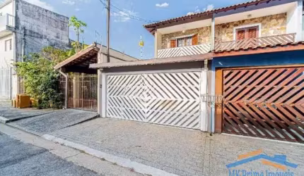 Sobrado Mobiliado de 167m² com 3 Quartos e Área Gourmet.