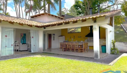 Casa Alto Padrão em Parque Dom Henrique, Cotia/SP