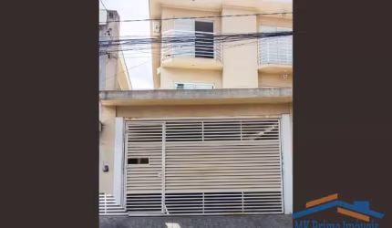 Excelente Sobrado com 4 Dormitórios sendo 2 Suítes e 4 Vagas de Garagem.
