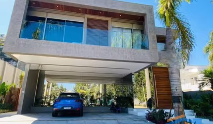 Vende casa em Condomínio Alto Padrão com 664m², 05 Quartos - TAMBORÉ 2.