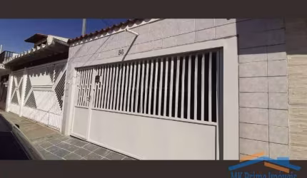 Ótima Casa com 3 Dormitórios e 2 Vagas de Garagem.