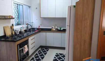 Lindo Sobrado em Condomínio (Villagio) 72 m²  2 dorm. 1 vaga - Jaguaribe