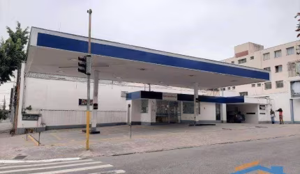Terreno com potencial para Posto de Gasolina, Farmácias e Lojas.