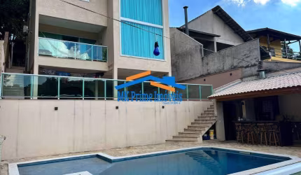 Belíssima casa no Condominio Chácara São João, Granja Viana.