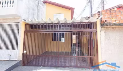 Excelente Sobrado com 3 Dormitórios e 2 Vagas de Garagem.