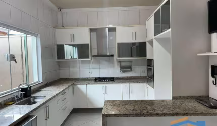 Casa à Venda no Portal dos Ipês -  Cajamar