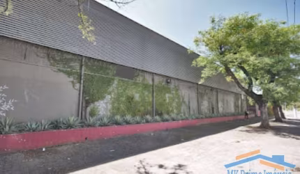 Galpão Comercial 1361m²  com 7 Salas no Jaguaré.